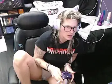 Stripchat Live Sex Cam of oddywithabody