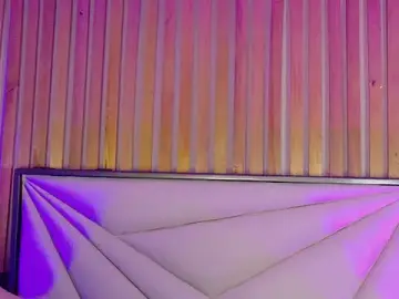 Stripchat Free Porn Cam of LilyyBigAss