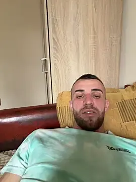 Stripchat Live Sex Cam of sexyman1936