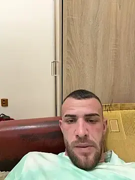 Stripchat Live Sex Cam of sexyman1936