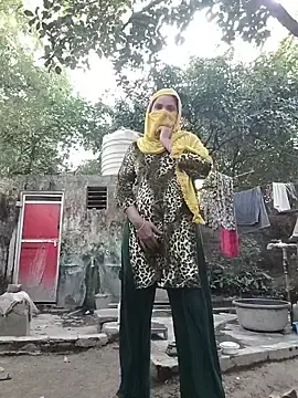 Stripchat Live Sex Cam of Hot_malika1