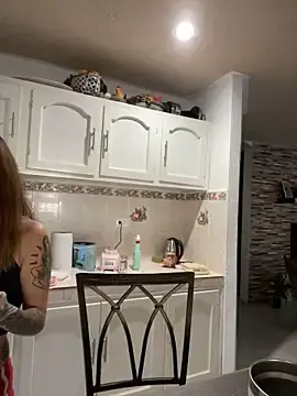 Stripchat Free Live Porn of Izy_cute_