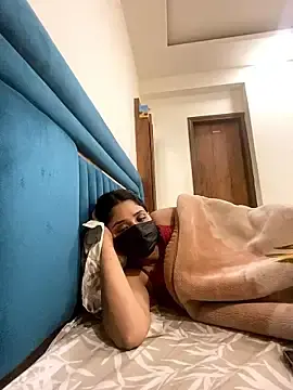 somya_girl from stripchat