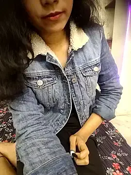 Stripchat Live Sex Cam of Snaya-baby