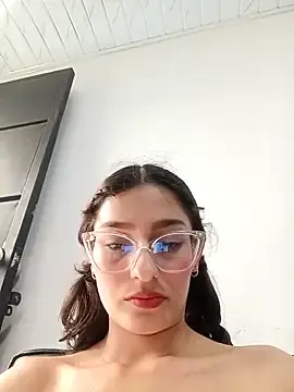 Stripchat Live Porn of Ary-18