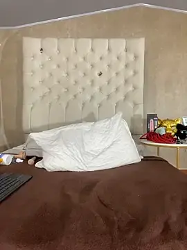 Stripchat Live Sex Cam of La_Crespa_x