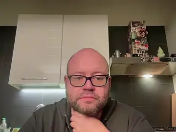 Stripchat Nude Webcam of theitalianbear