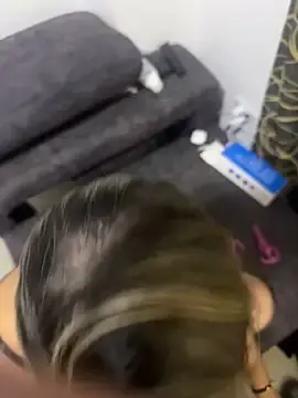 Stripchat Live Sex Cam of Liam_jones10