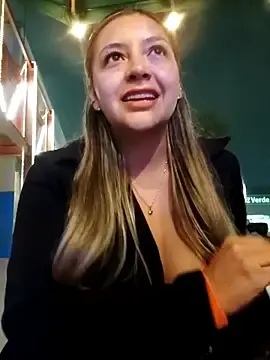 Stripchat Live Sex Cam of alana_69