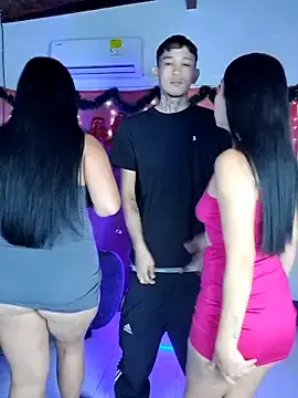 Stripchat Live Porn of royalgirls_x