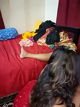 Stripchat Sex Cam of Hotbhabi305