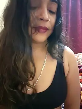 Stripchat Sex Cam of Hotbhabi305
