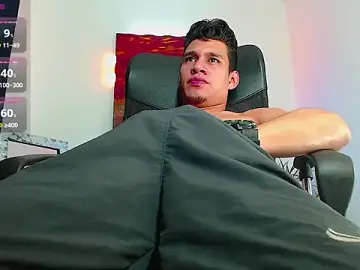 Stripchat Sex Cam of dirtyboy_23