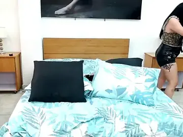 Stripchat Live Porn of MaloryAndLuna