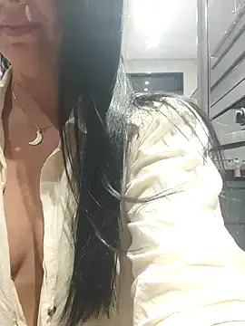 Stripchat Watch Live Sex Cams of Laura_81