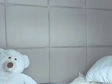 Stripchat Live Sex of kirafire