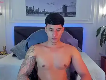 Stripchat Free Live Porn of Damian23__