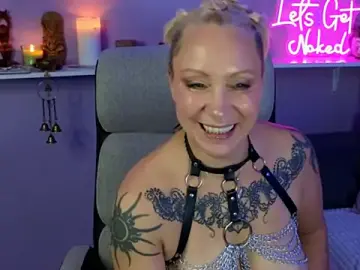 JaninaSecrets_ from stripchat