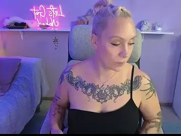 Stripchat Nude Webcam of JaninaSecrets_