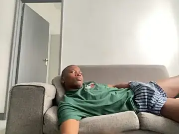 Stripchat Adult Webcams of liluxxx32