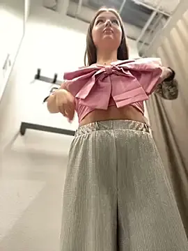 Stripchat Live Sex Cam of KrisMagnoly