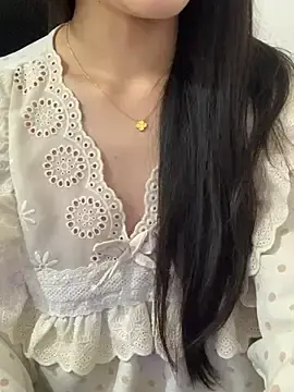 Jonlie18 from stripchat