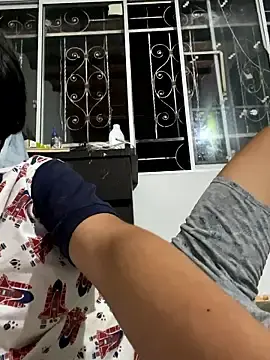 Stripchat Free Live Porn of Elowyn2