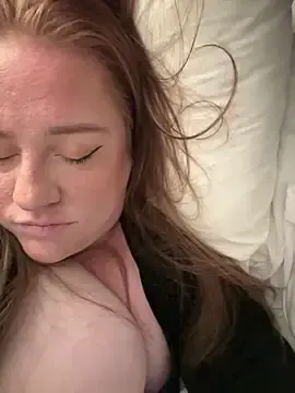 Stripchat Sex Cam of cinnatitties