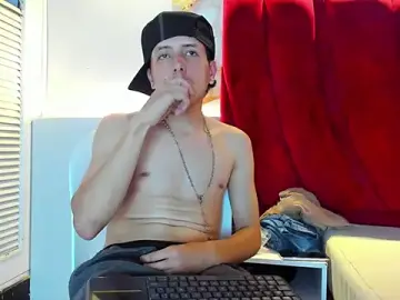 Stripchat Live Sex Cam of ESTEBAN_2102