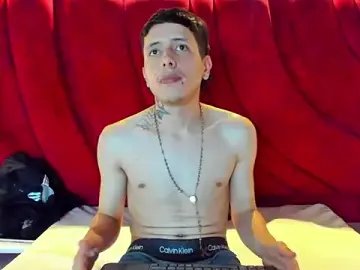 Stripchat Adult Webcam of ESTEBAN_2102