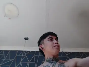 Stripchat Sex Cam of MarkOlsenn