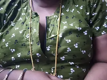 TAMIL_ELAKKIYA from stripchat