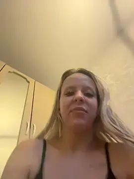 Stripchat Adult Webcams of LikaCat