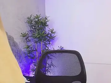 Stripchat Watch Live Sex Cams of Axel_Draven