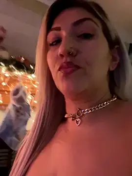 Stripchat Watch Live Sex Cams of LittleMissEeve