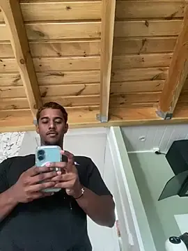 Stripchat Free Porn Cam of Axel_black10