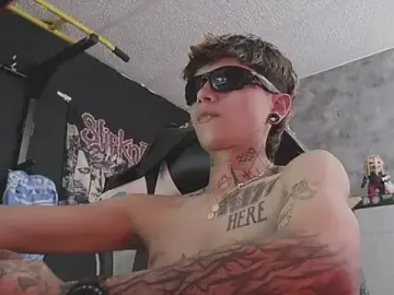 Stripchat Live Porn of AcidMilo