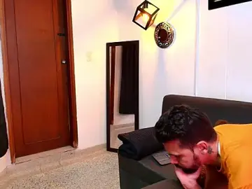 Stripchat Adult Video Chat of max_ashley_mds