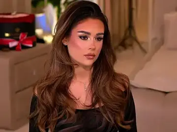 YasmineShaw from stripchat