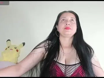 hot-nikol from stripchat