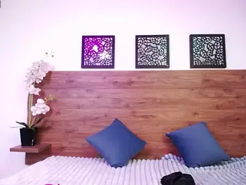 Stripchat Sex Cam of AlexandraCambell