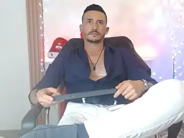 Stripchat Live Sex Cam of Reiko_85_