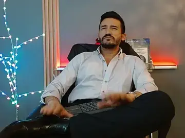 Stripchat Watch Live Sex Cams of Reiko_85_