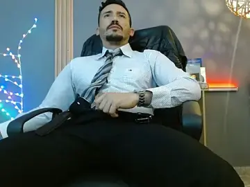 Stripchat Adult Webcams of Reiko_85_