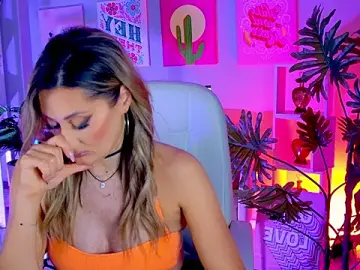 Stripchat Best Webcam of SarahAlluring