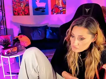 SarahAlluring from stripchat