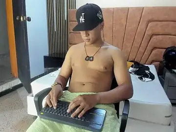 Stripchat Nude Webcam of MATHY_ROBERT