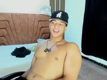 Stripchat Live Sex of MATHY_ROBERT