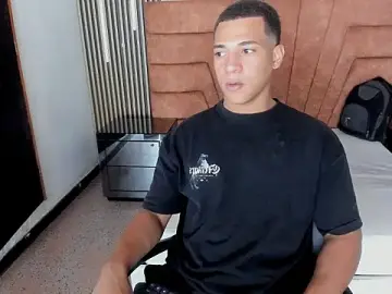 Stripchat Live Porn of MATHY_ROBERT