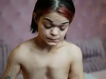 Stripchat Nude Webcam of MaiaMini